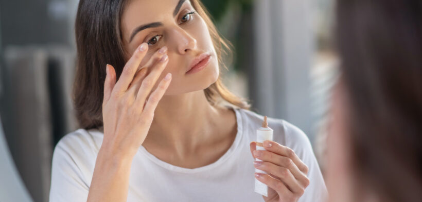 How To Perfect The White Concealer Trend For A Brighter Undereye